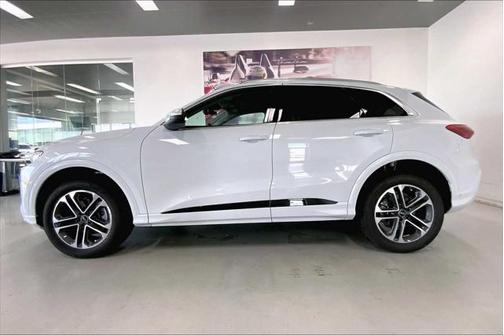 2025 Audi Q5 Premium