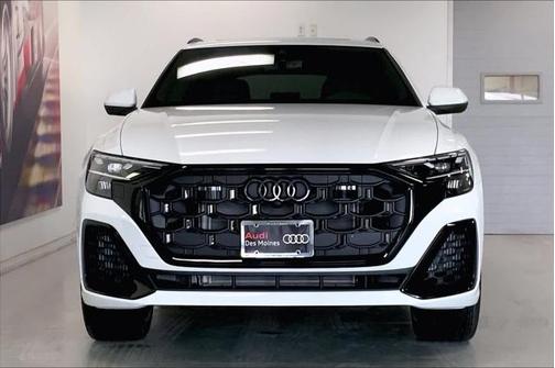 2025 Audi Q8 55 Premium Plus