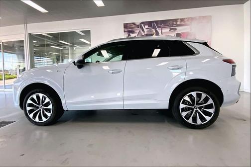 Glacier White Metallic 2026 Audi Q3 TFSI quattro S tronic