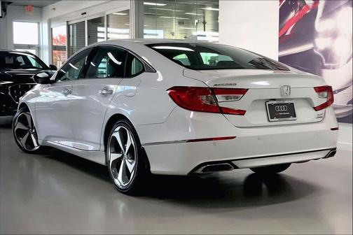 2020 Honda Accord Touring 2.0T