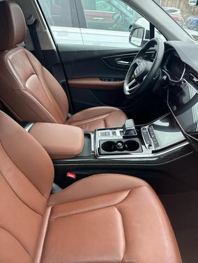 2022 Audi Q7 45 Premium