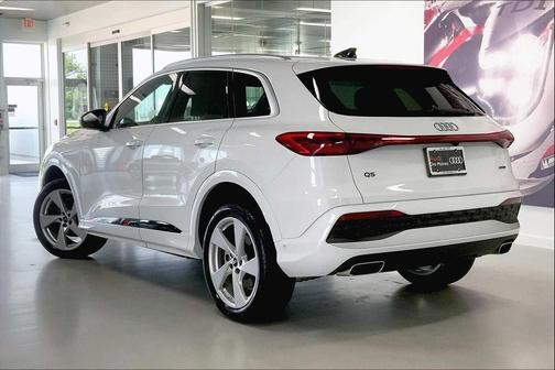 2025 Audi Q5 Premium Plus TFSI quattro S tronic