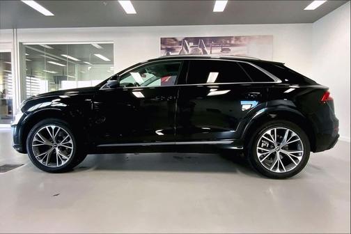 2023 Audi Q8 55 Premium Plus