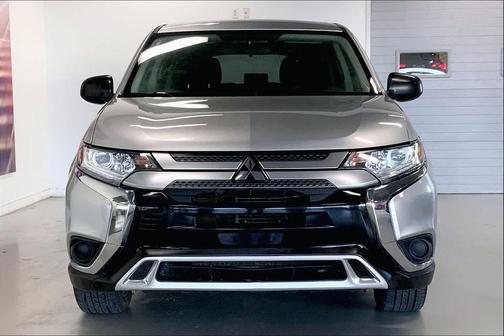 2020 Mitsubishi Outlander ES