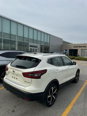 2022 Nissan Rogue Sport SL