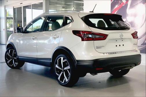 2022 Nissan Rogue Sport SL