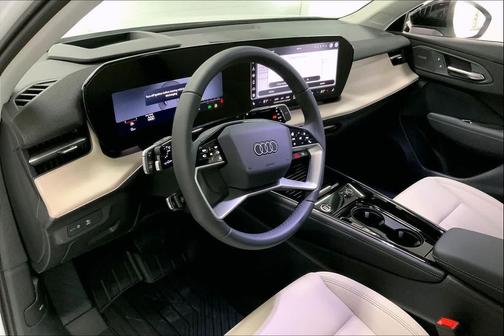 Glacier White Metallic 2026 Audi Q3 TFSI quattro S tronic