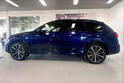 2022 Audi Q7 55 Premium Plus