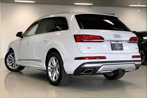 2025 Audi Q7 55 Prestige
