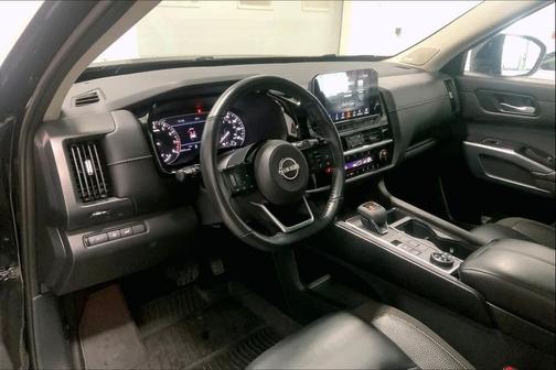 2022 Nissan Pathfinder SL 4WD