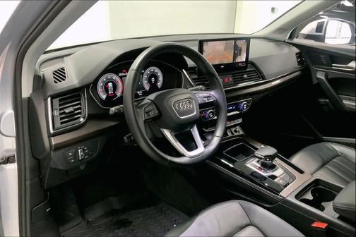 2023 Audi Q5 40 Premium Plus