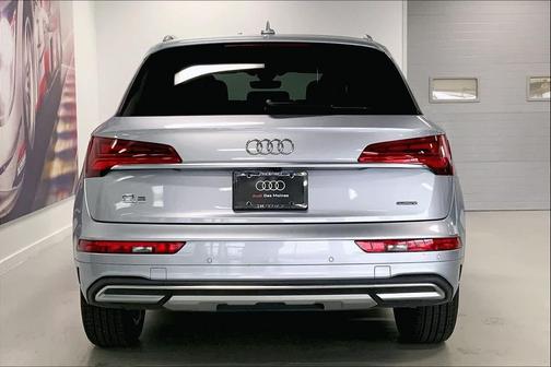 2023 Audi Q5 40 Premium Plus