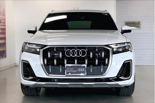 2025 Audi Q7 55 Prestige