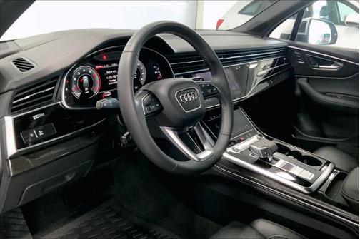 2025 Audi Q7 55 Prestige