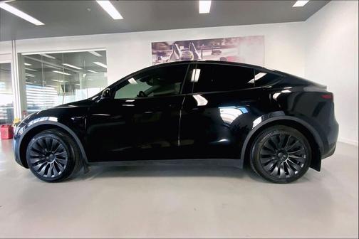 2024 Tesla Model Y Long Range Dual Motor All-Wheel Drive