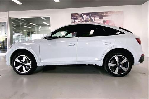 Glacier White Metallic 2023 Audi Q5 45 S line Premium Plus