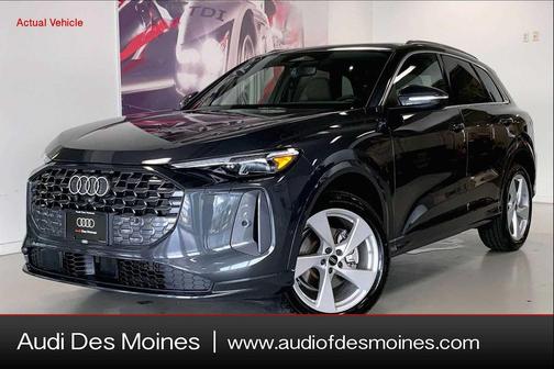 Tambora Gray Metallic 2026 Audi Q5 Premium Plus TFSI quattro S tronic