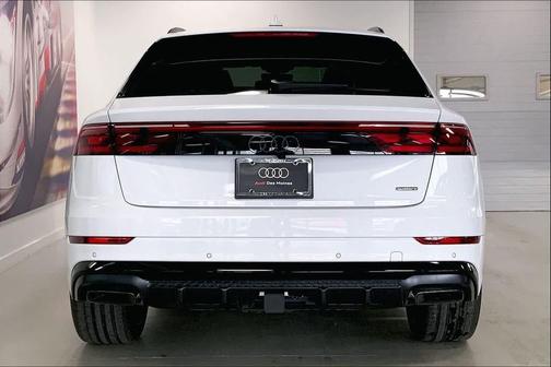 Glacier White Metallic 2026 Audi Q8 55 Prestige