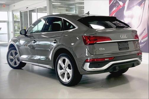 2023 Audi Q5 45 S line Premium Plus