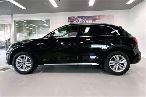 2023 Audi Q5 45 S line Premium