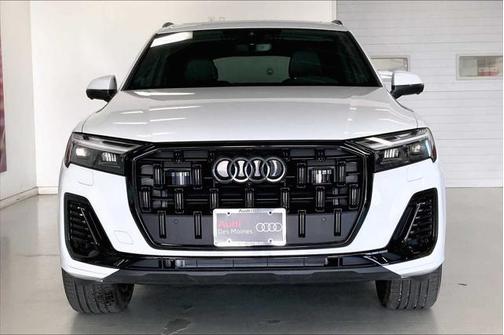 2025 Audi Q7 45 Premium Plus
