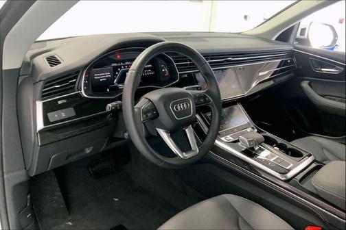 Glacier White Metallic 2024 Audi Q8 55 Premium Plus