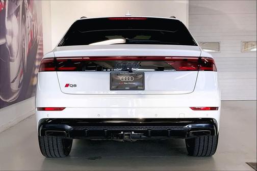 Glacier White Metallic 2024 Audi Q8 55 Premium Plus