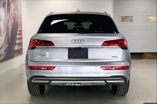 2023 Audi Q5 40 Premium Plus