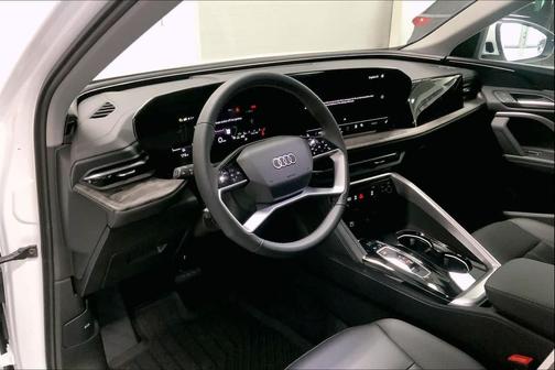 2025 Audi Q5 Premium TFSI quattro S tronic