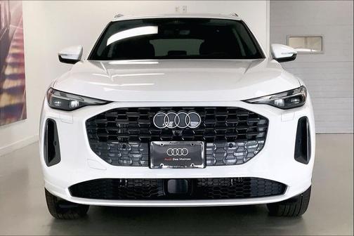 2025 Audi Q5 Premium TFSI quattro S tronic