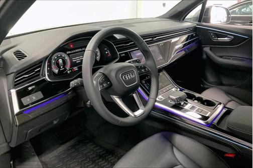 2025 Audi Q7 55 Premium Plus