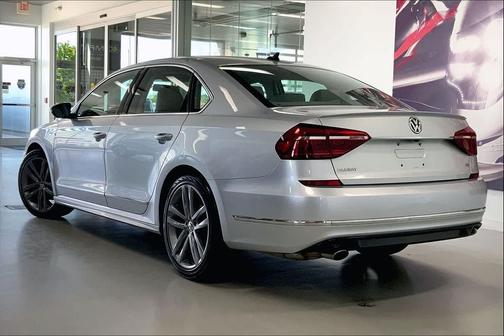 Reflex Silver Metallic 2017 Volkswagen Passat 1.8T R-Line w/Comfort