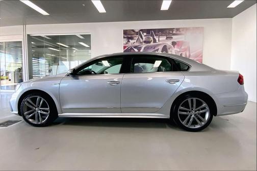 Reflex Silver Metallic 2017 Volkswagen Passat 1.8T R-Line w/Comfort