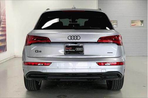 2024 Audi Q5 40 Premium Plus