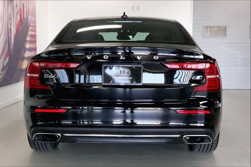 Black Stone 2020 Volvo S60 T5