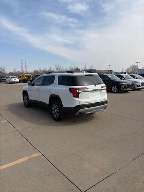 Summit White 2023 GMC Acadia AWD SLT