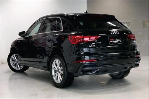 2022 Audi Q3 45 S line Premium