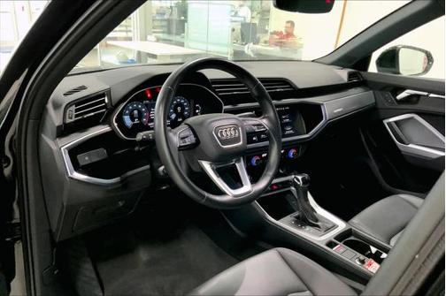 2022 Audi Q3 45 S line Premium