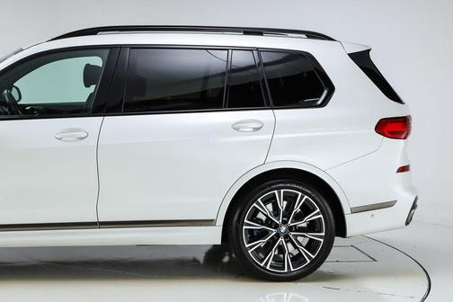 2020 BMW X7 M50i