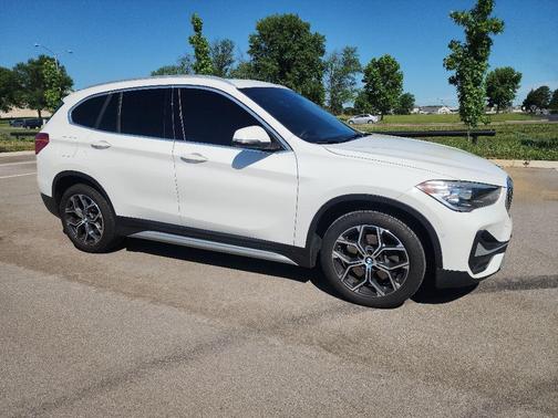 Alpine White 2021 BMW X1 sDrive28i