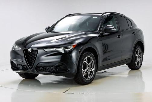 2025 Alfa Romeo Stelvio Base