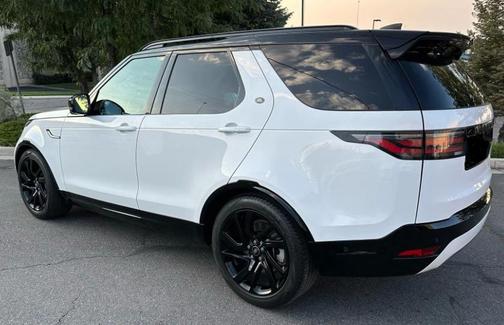 2023 Land Rover Discovery P300 R-Dynamic S