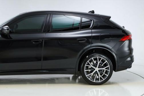 2026 Maserati Grecale Modena