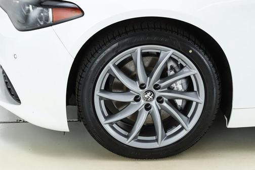 Milano 2024 Alfa Romeo Giulia Ti