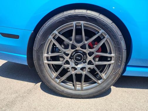 Grabber Blue 2013 Ford Shelby GT500 Base