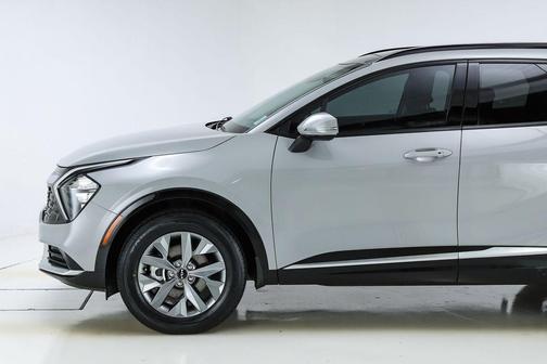 Wolf Gray 2023 Kia Sportage SX