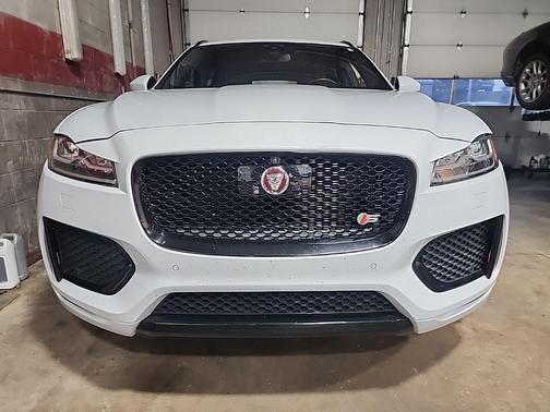 2018 Jaguar F-PACE S