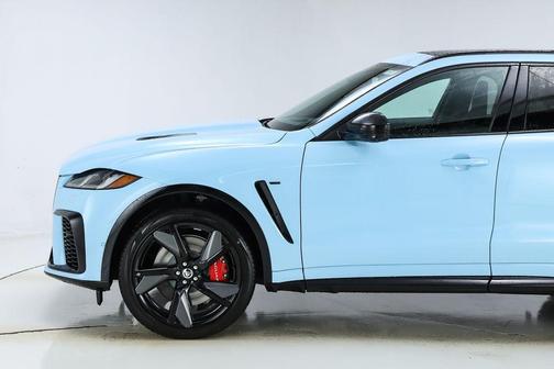 Chalk Blue 2026 Jaguar F-PACE SVR 575 Edition