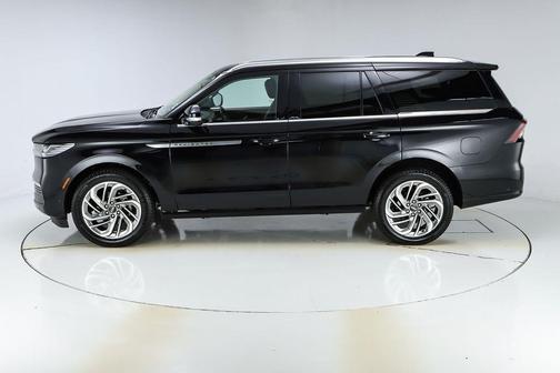 Infinite Black Metallic 2025 Lincoln Navigator Reserve