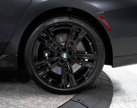 2023 BMW 760 760i xDrive